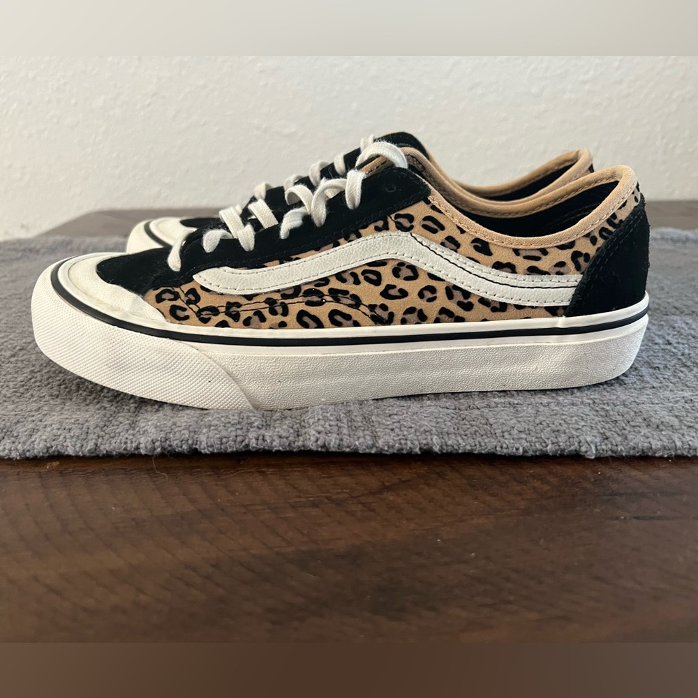 Vans - Picture 2 of 5